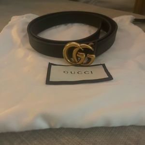 Black Gucci belt
